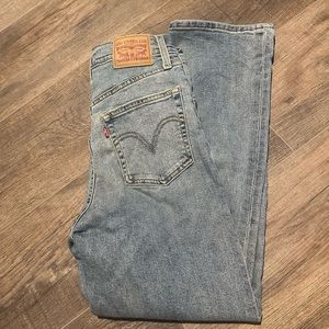Cropped Levi’s
